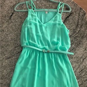 Great summer dress for a wedding or date night.